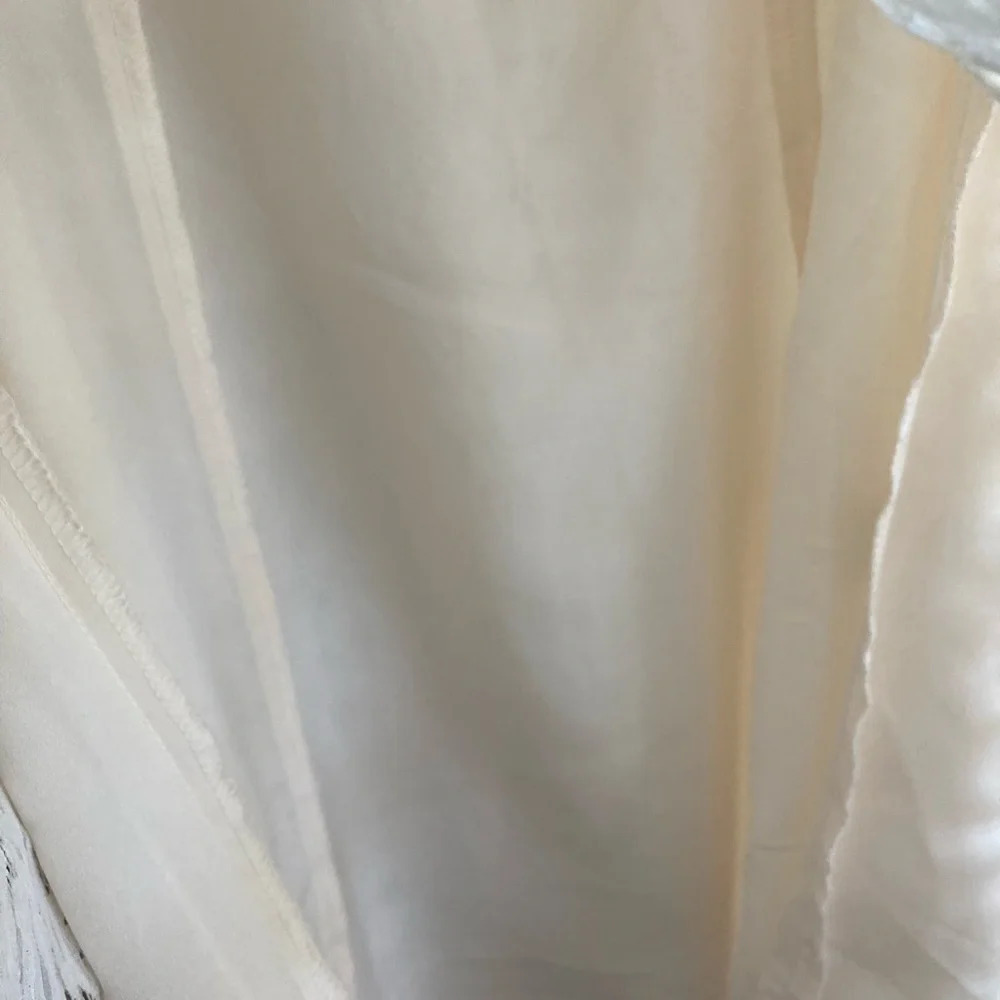 Ivory Lace Dress - Picture 7 of 8